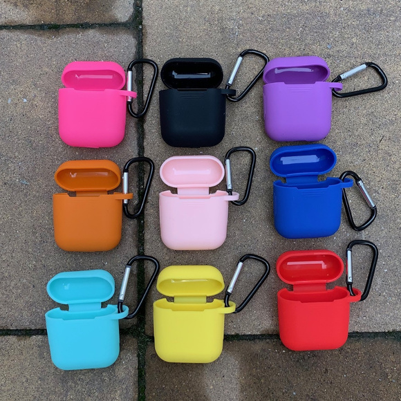 Protective Airpod Case with Carabiner Clip - Picture 2 of 2